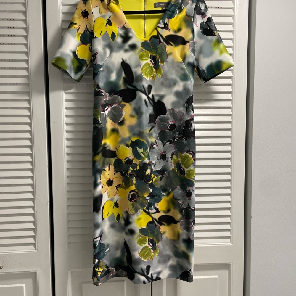 Donna Ricco Midi Dress